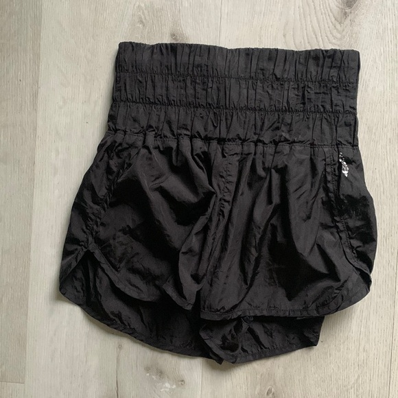 Free People Movement The Way Home Black Shorts size S gym running high waist - Picture 4 of 12